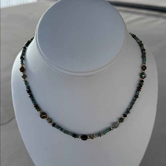 🍁New Howlite beaded necklace - Picture 4 of 5